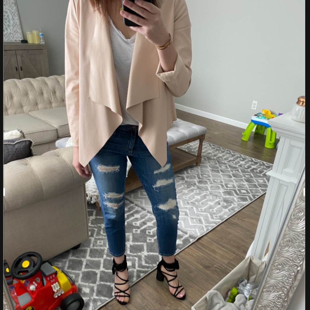 Joe’s jeans distressed slim crop